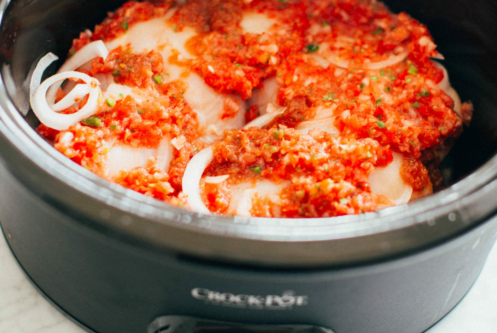 Whole30 Crockpot Salsa Chicken